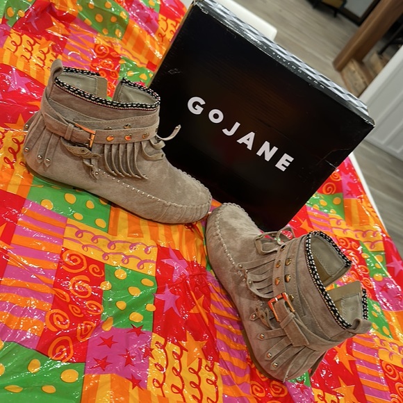 Go Nane (Kalisa) Moccasin Boots - Color Taupe - Picture 6 of 10